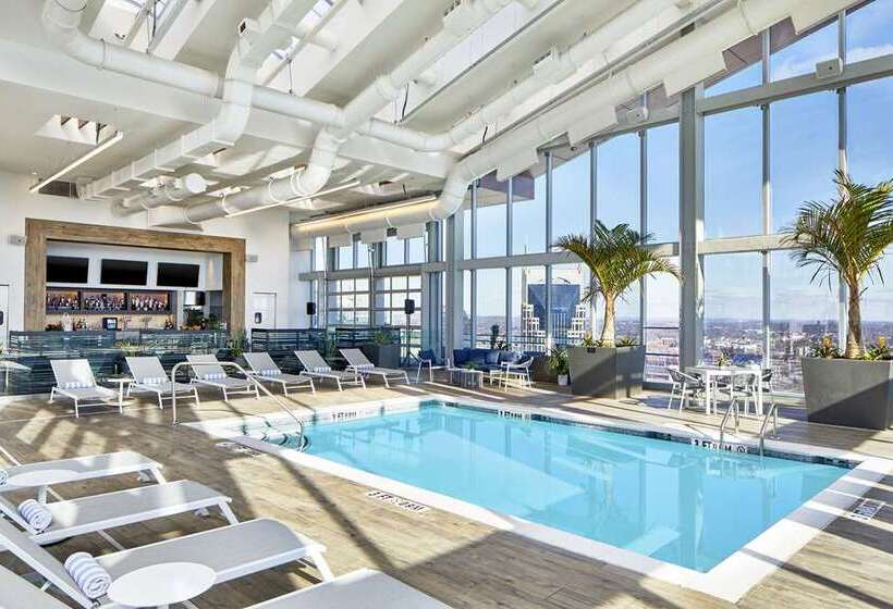 ホテル Embassy Suites By Hilton Nashville Downtown