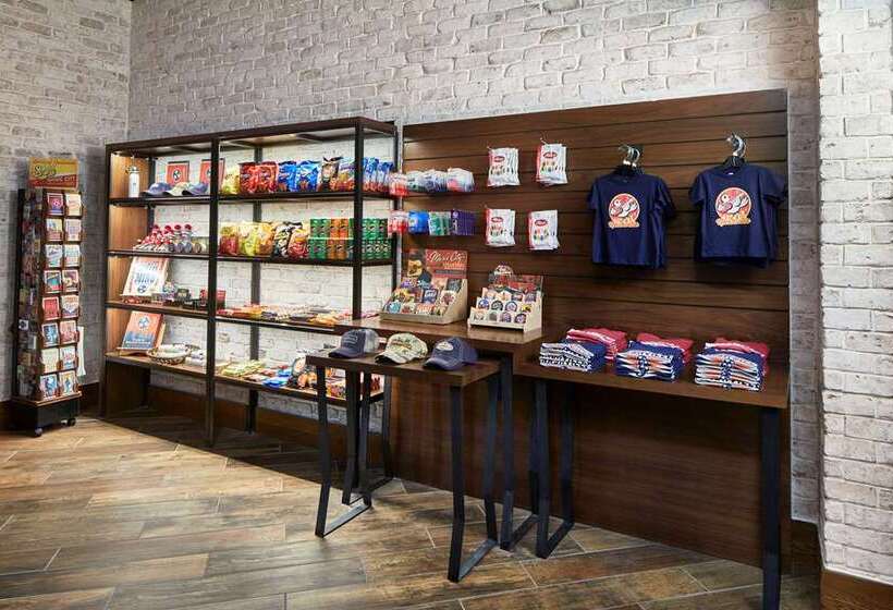 ホテル Embassy Suites By Hilton Nashville Downtown