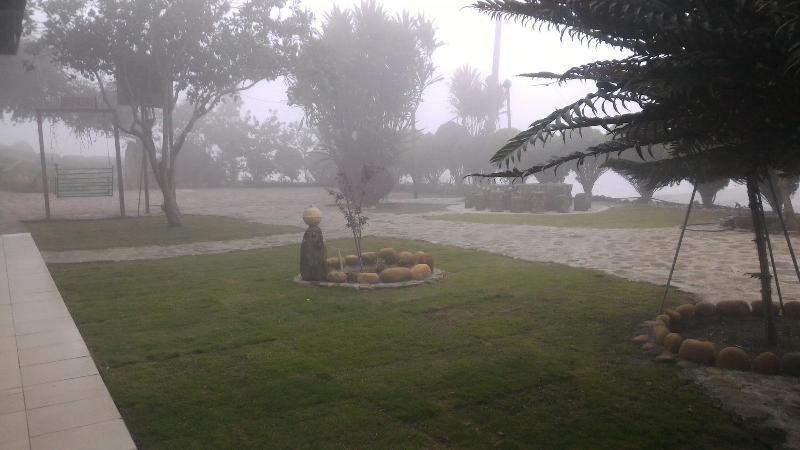 هتل Legend Village Homestay