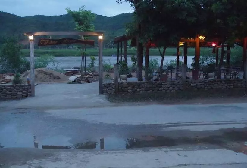هتل Village House