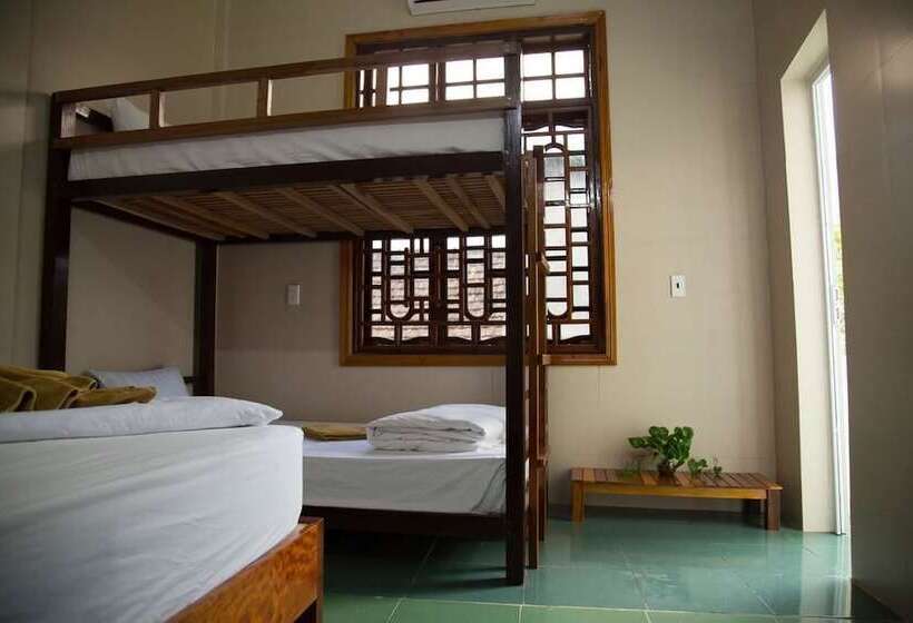 هتل Village House