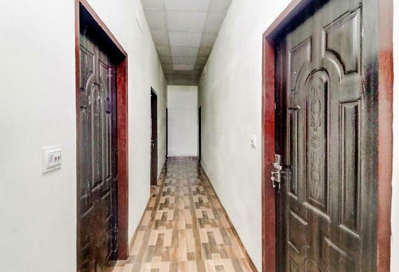 Hotel Flagship 81985 Yogi