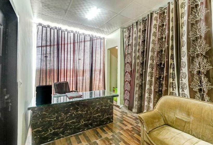 Hotel Flagship 81985 Yogi