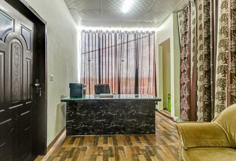 Hotel Flagship 81985 Yogi