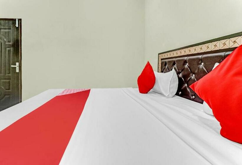 Hotel Flagship 81985 Yogi