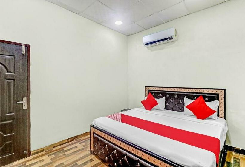 Hotel Flagship 81985 Yogi