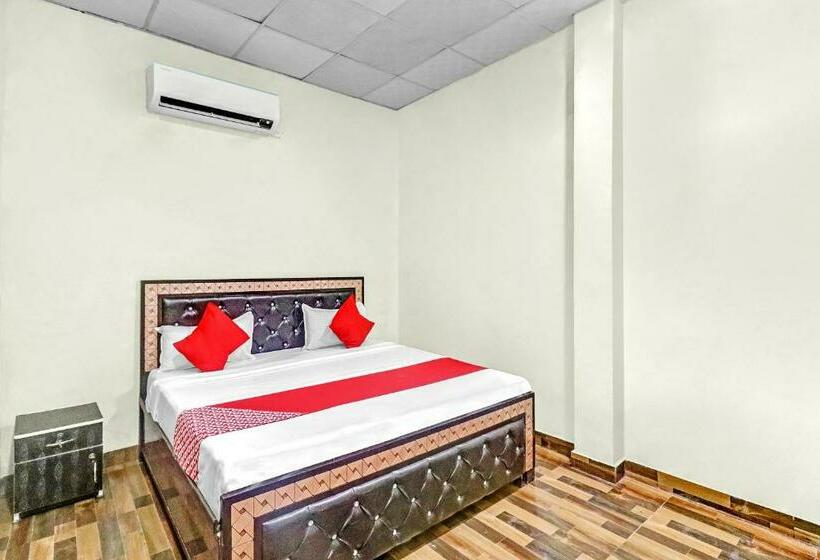 Hotel Flagship 81985 Yogi