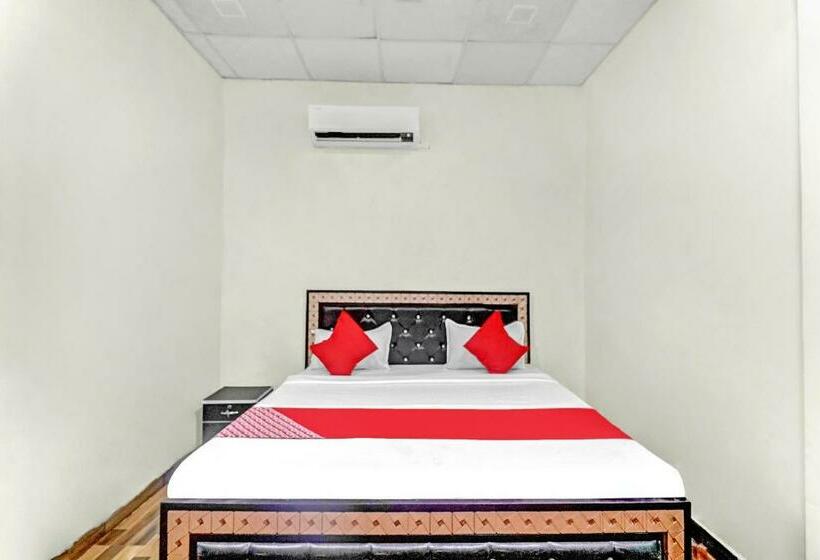 Hotel Flagship 81985 Yogi