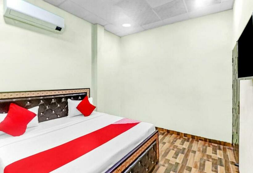 Hotel Flagship 81985 Yogi