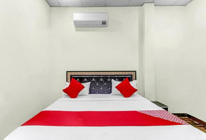 Hotel Flagship 81985 Yogi