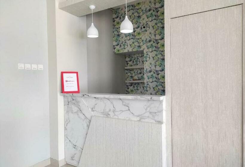 فندق Reddoorz Syariah Near Gor Satria Area