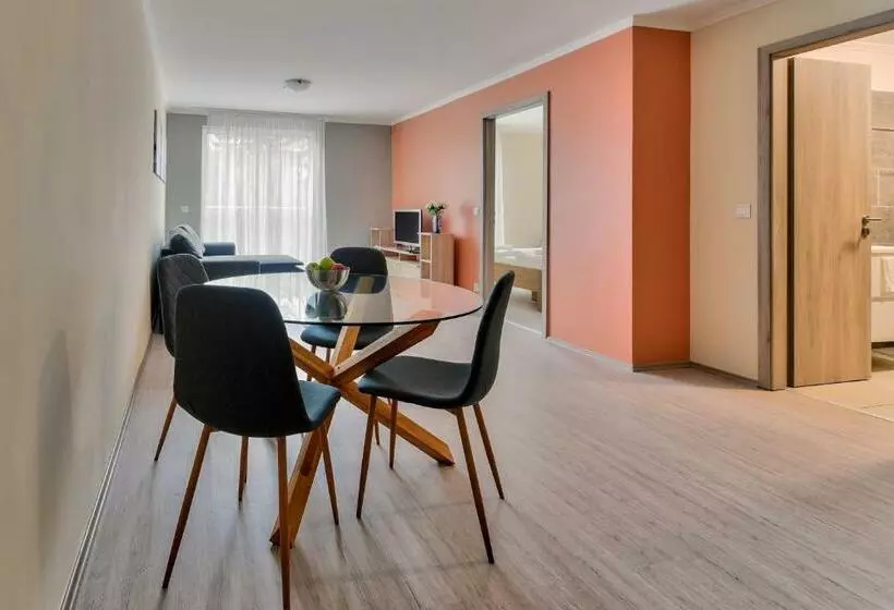 Oliver Apartman