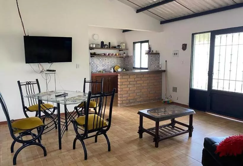 Majatalo Cabaña La Guitarra