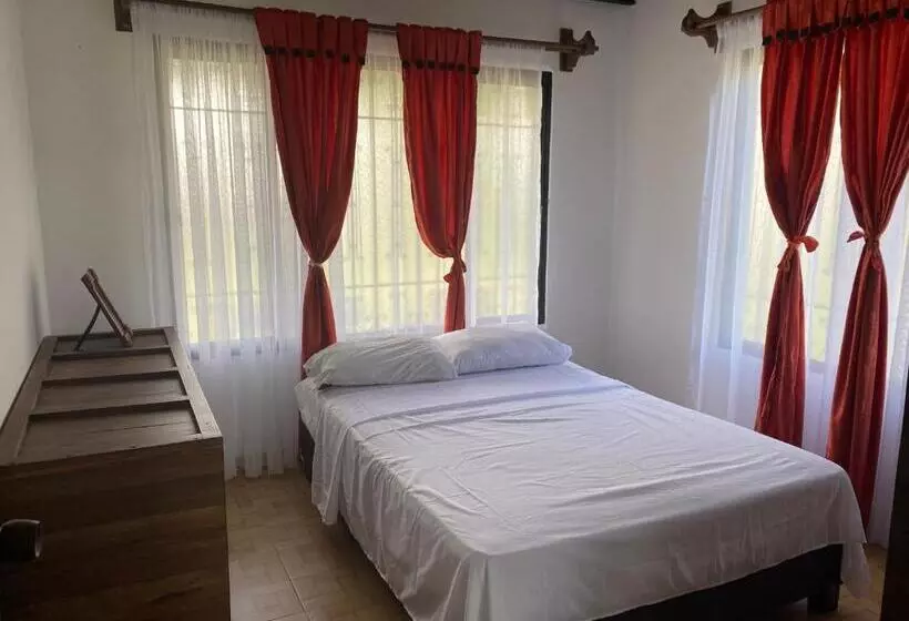 Majatalo Cabaña La Guitarra