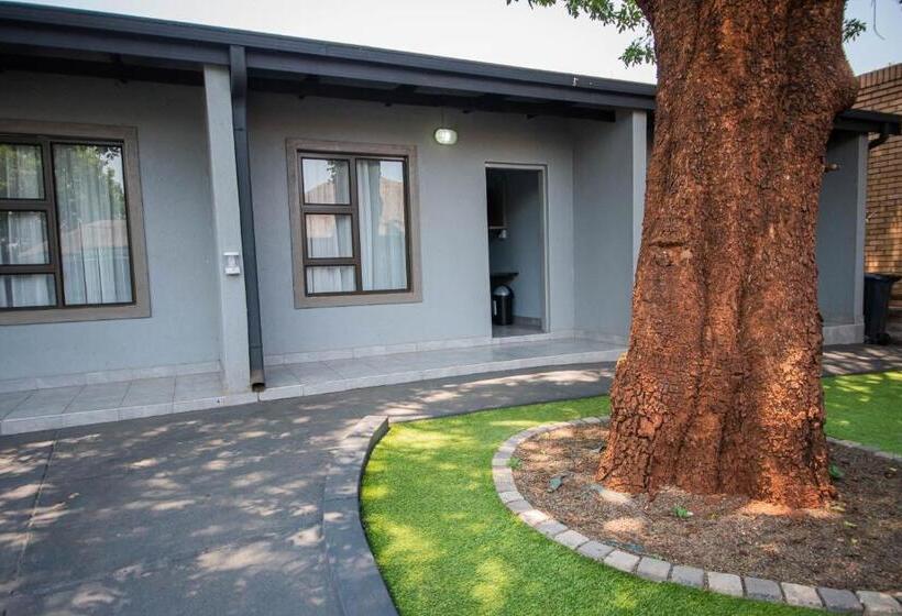 Pension President Guest Lodge