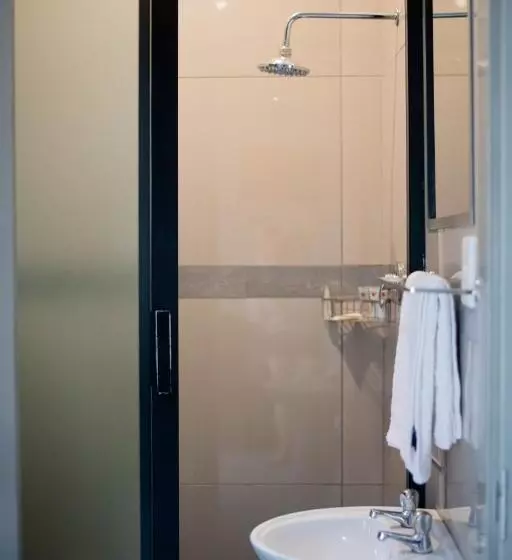 Majatalo President Guest Lodge