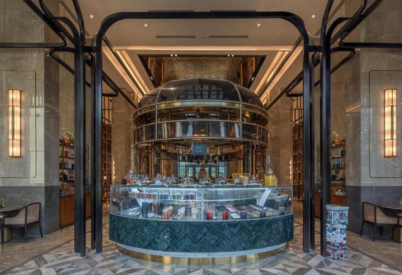 Radisson Blu Hotel & Spa, Nashik