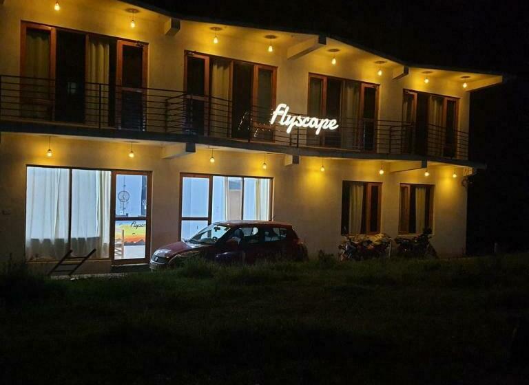 旅馆 Flyscape