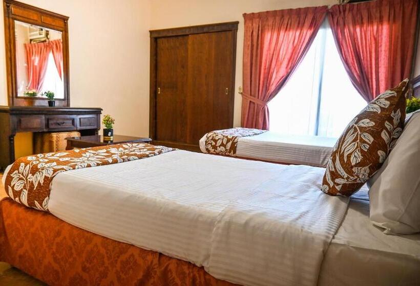 בית מלון כפרי سيلين الفيصلية Celine Al Faisaliah