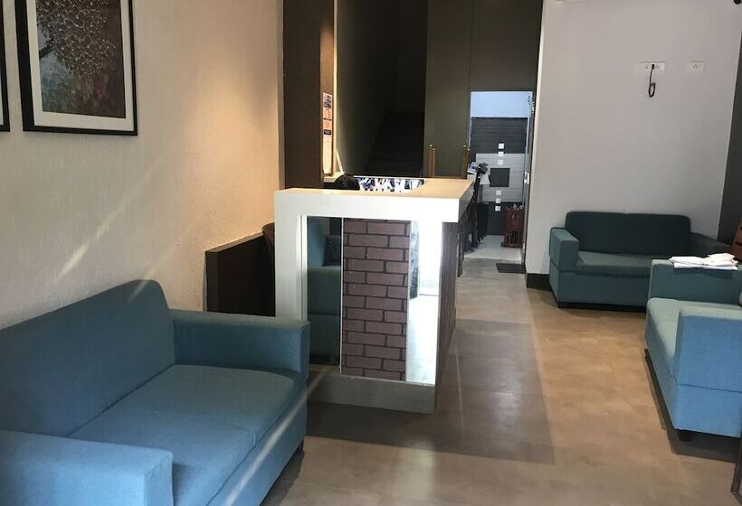 Отель City Point Executive