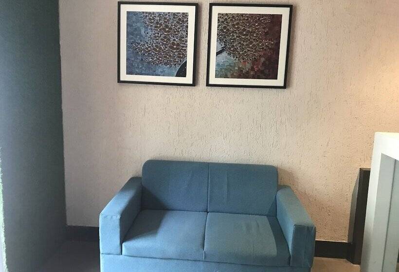 Отель City Point Executive