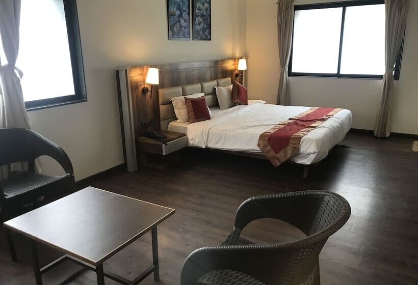 Отель City Point Executive