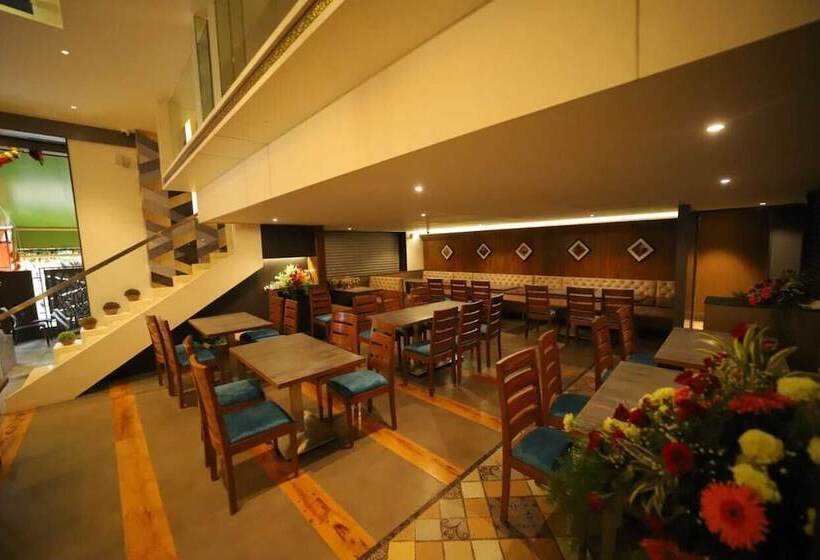 Отель City Point Executive