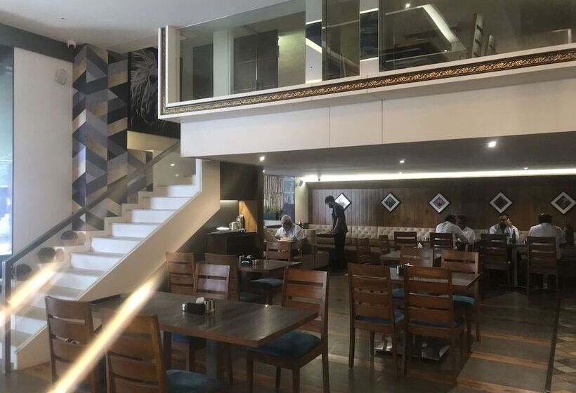 Отель City Point Executive