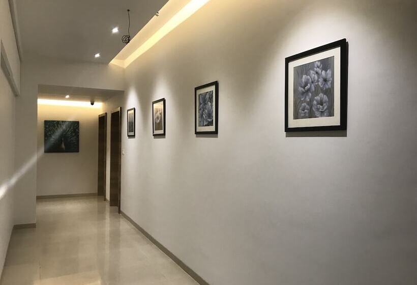 Отель City Point Executive