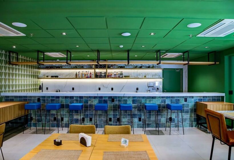 هتل Hilton Garden Inn Rebouças