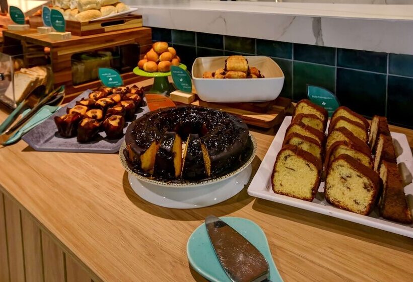 هتل Hilton Garden Inn Rebouças