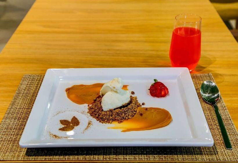 هتل Hilton Garden Inn Rebouças