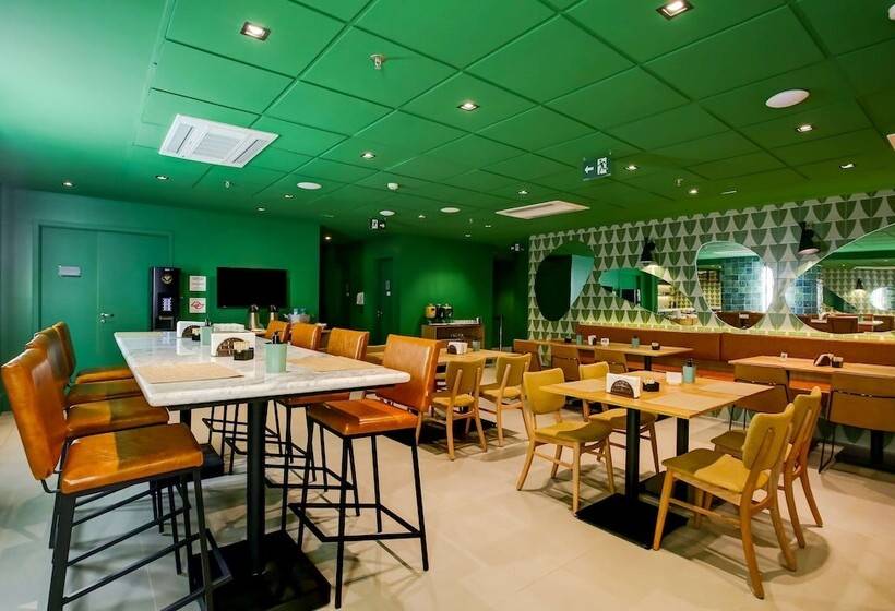 هتل Hilton Garden Inn Rebouças