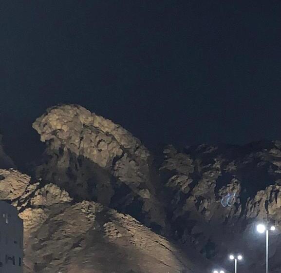هتل Itlalat Uhud