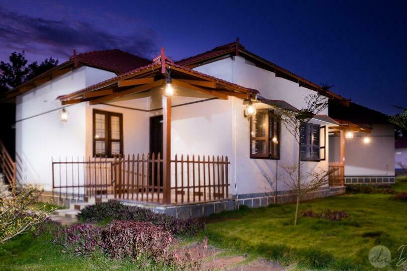 Hotel The Excellency Resort & Spa, Coorg