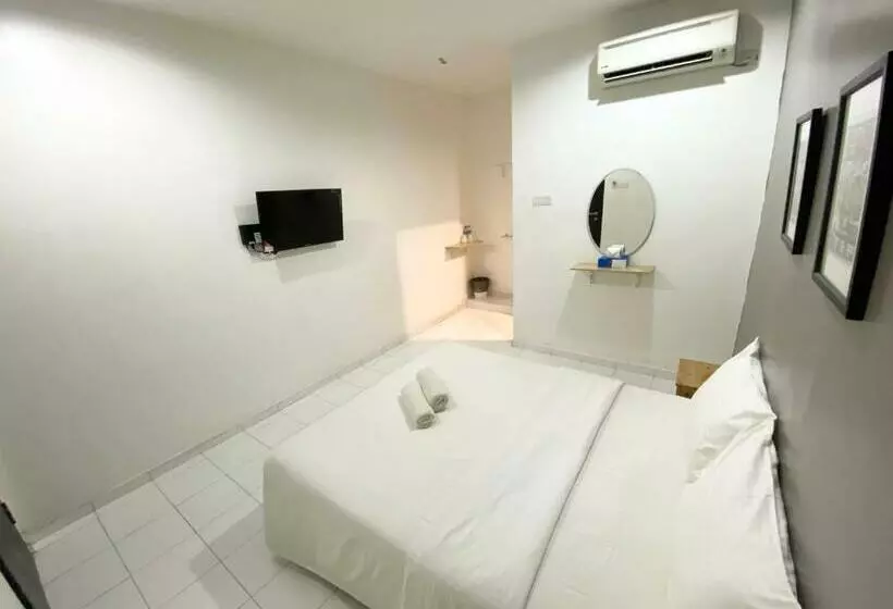1108 Hotel Sungkai