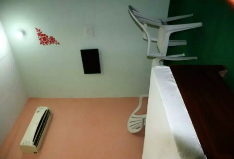 Hotel Pop 82900 Royals Rana