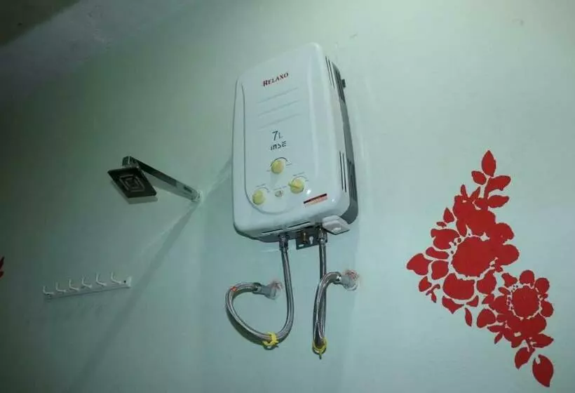 Hotel Pop 82900 Royals Rana