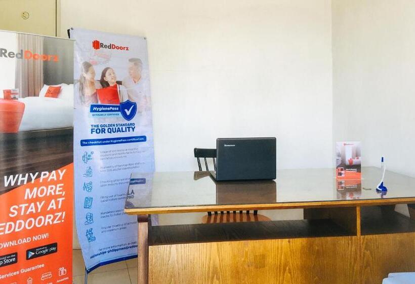 בית מלון כפרי Reddoorz @ El Cuarto Srp Talisay