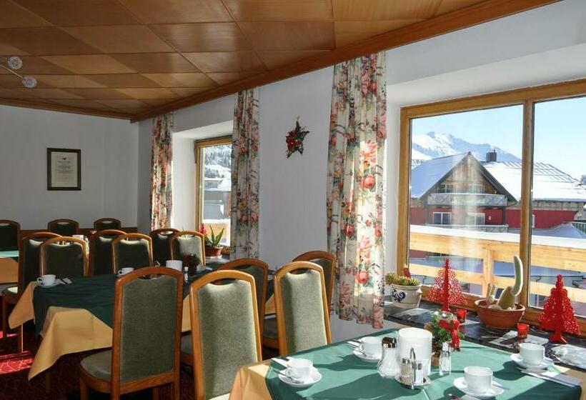 ホテル Tauernpasshöhe