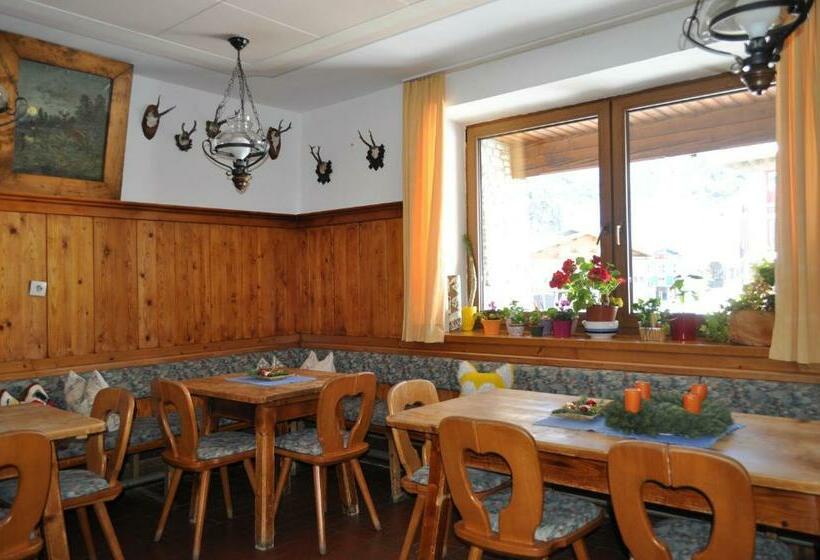 ホテル Tauernpasshöhe