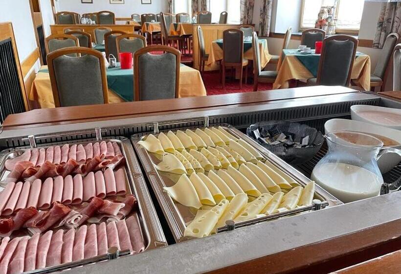 ホテル Tauernpasshöhe