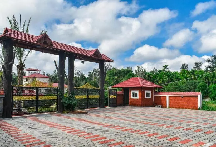 ホテル The Excellency Resort & Spa, Coorg