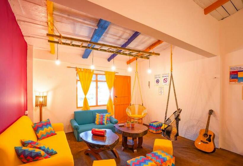 Общежитие Gostops Nainital