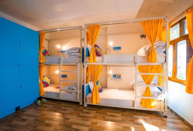 Общежитие Gostops Nainital