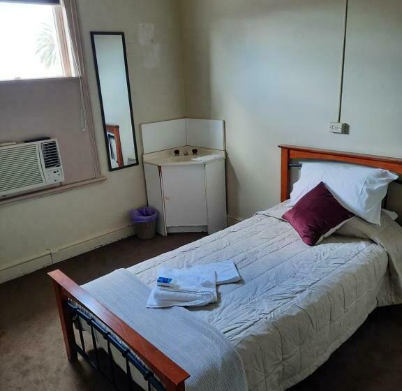 הוסטל The Exchange Hotel Kerang