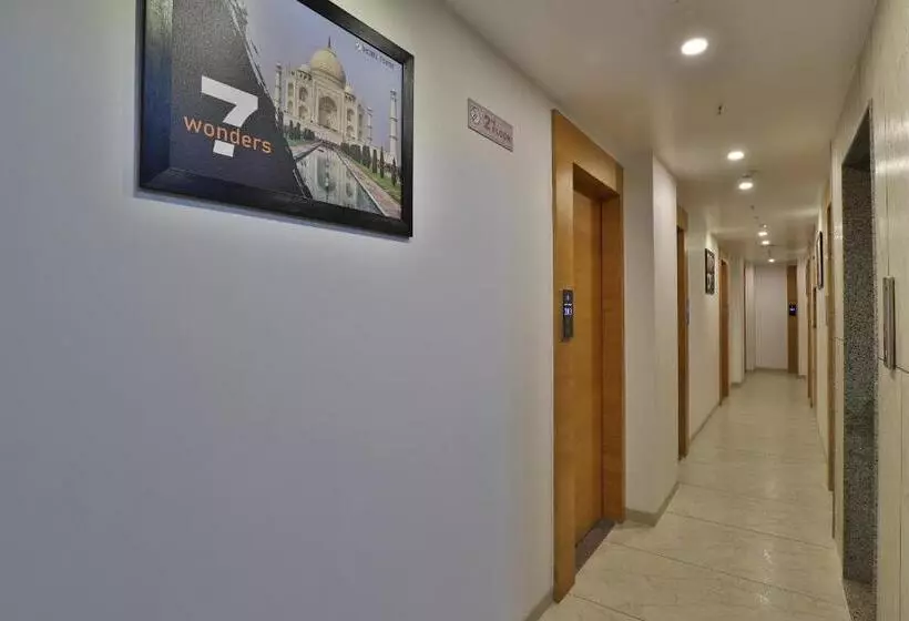 7 Orbit Hotel, Surat