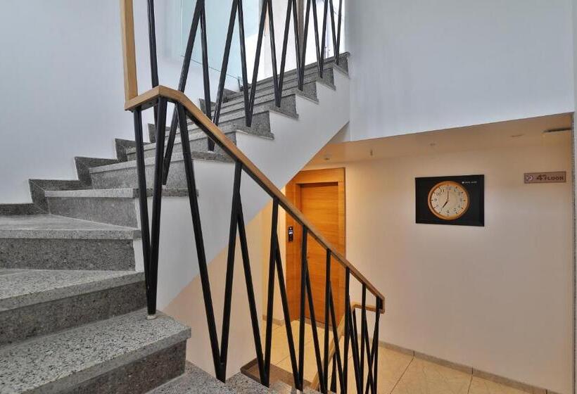 7 Orbit Hotel, Surat