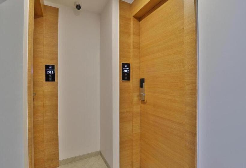 7 Orbit Hotel, Surat