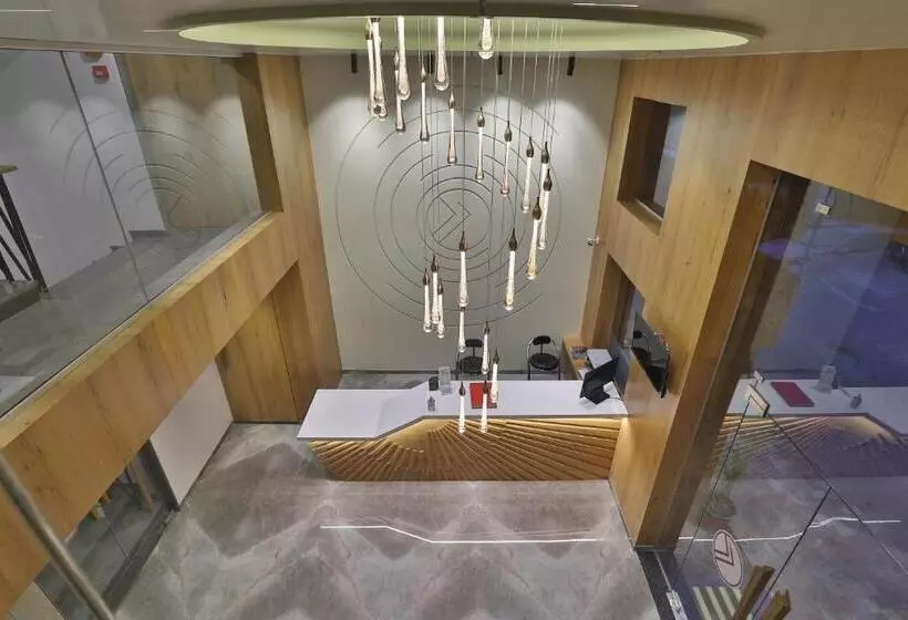 7 Orbit Hotel, Surat
